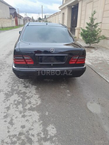 Mercedes E 240 1999, 393,000 km - 2.4 l - Bakı