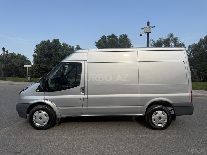 Ford Transit-7