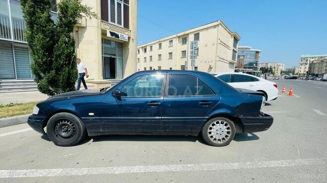 Mercedes C 200 1996, 231,806 km - 2.0 l - Bakı