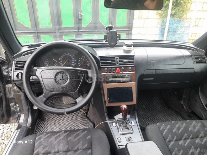 Mercedes C 240 1998, 606,387 km - 2.4 l - Quba