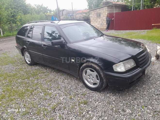Mercedes C 240 1998, 606,387 km - 2.4 l - Quba
