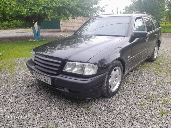 Mercedes C 240 1998, 606,387 km - 2.4 l - Quba