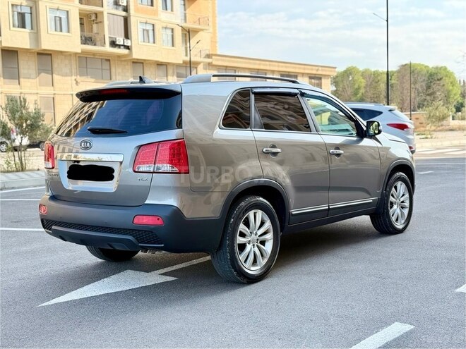 Kia Sorento-11
