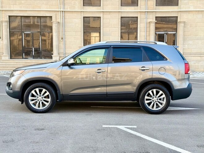 Kia Sorento-14