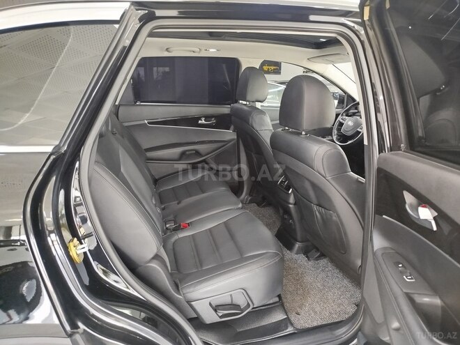 Kia Sorento-13