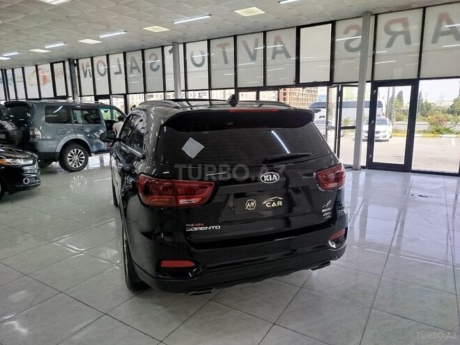 Kia Sorento-8