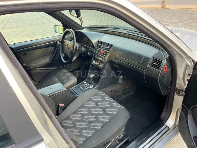 Mercedes C 220 d 2000, 321,000 km - 2.2 l - Sumqayıt