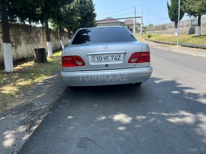 Mercedes E 200 1996, 350,000 km - 2.0 л - Zaqatala