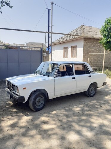 LADA (VAZ) 2107 2003, 32,145 km - 1.6 l - Salyan