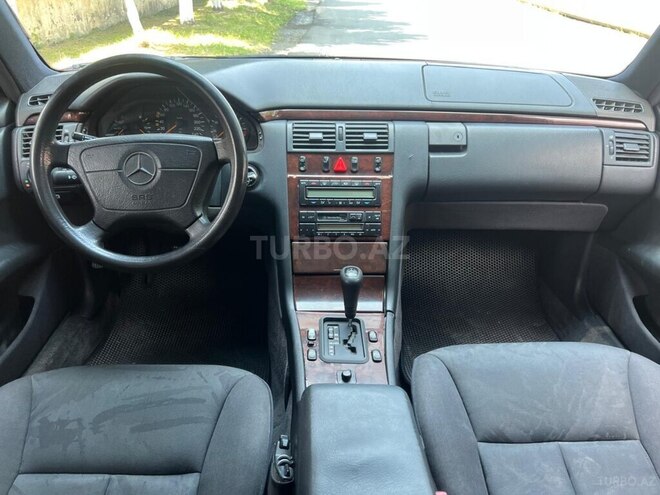 Mercedes E 200 1996, 350,000 km - 2.0 л - Zaqatala