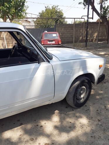 LADA (VAZ) 2107 2003, 32,145 km - 1.6 l - Salyan