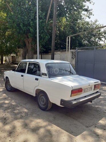 LADA (VAZ) 2107 2003, 32,145 km - 1.6 l - Salyan