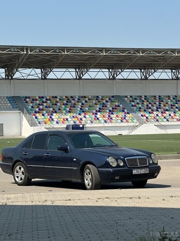 Mercedes E 230 1996, 425,000 km - 2.3 l - Bakı