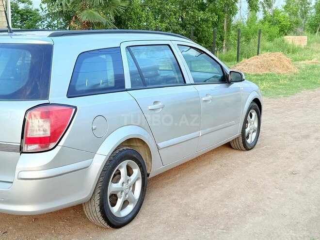 Opel Astra 2006, 279,680 km - 1.4 l - Tovuz