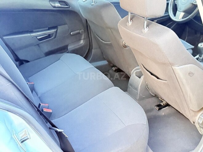 Opel Astra 2006, 279,680 km - 1.4 l - Tovuz