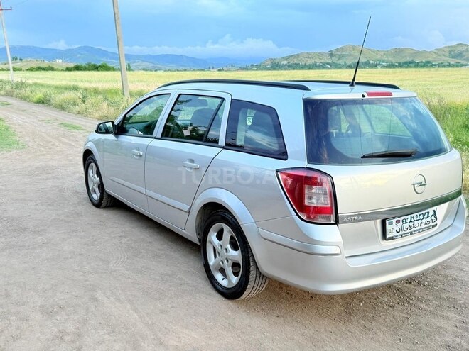Opel Astra 2006, 279,680 km - 1.4 l - Tovuz