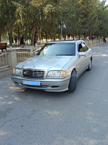 Mercedes C 220 1995, 130,000 km - 2.2 l - Şirvan