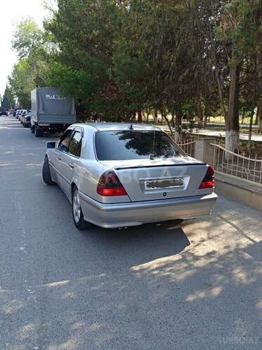 Mercedes C 220 1995, 130,000 km - 2.2 l - Şirvan