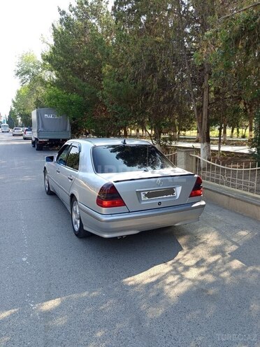 Mercedes C 220 1995, 130,000 km - 2.2 l - Şirvan