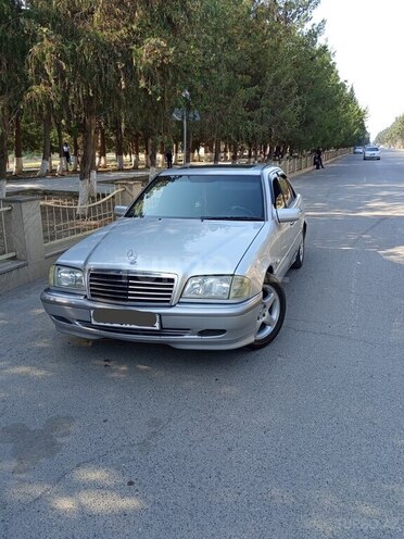 Mercedes C 220 1995, 130,000 km - 2.2 l - Şirvan