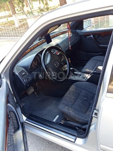 Mercedes C 220 1995, 130,000 km - 2.2 l - Şirvan