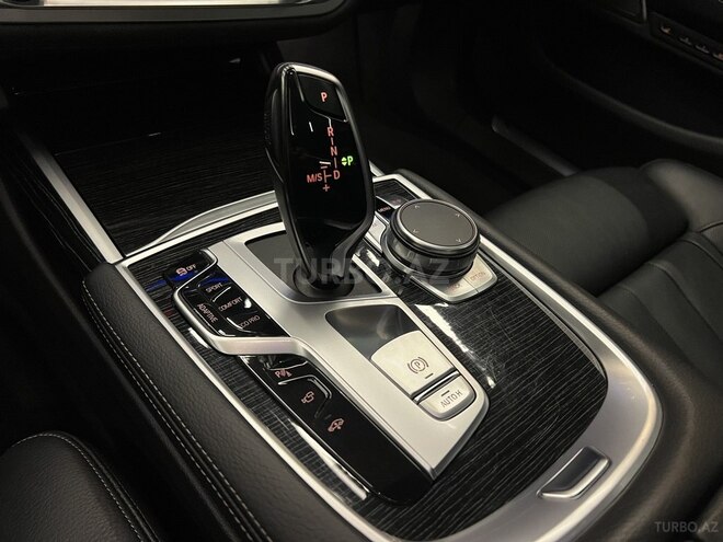 BMW 730 2019, 136,000 km - 3.0 л - Bakı