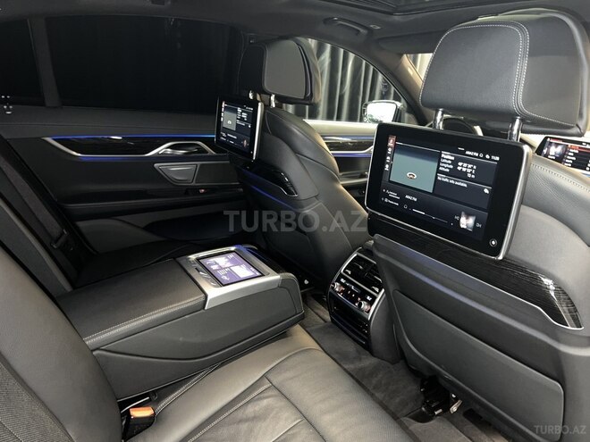 BMW 730 2019, 136,000 km - 3.0 л - Bakı