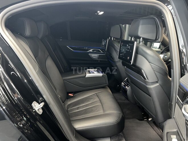 BMW 730 2019, 136,000 km - 3.0 л - Bakı