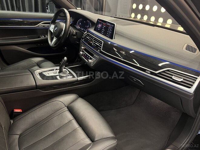 BMW 730 2019, 136,000 km - 3.0 л - Bakı