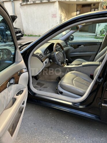 Mercedes E 240 2003, 165,000 km - 2.6 l - Bakı