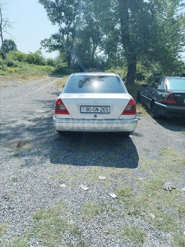 Mercedes C 180 1995, 428,544 km - 1.8 l - Qəbələ