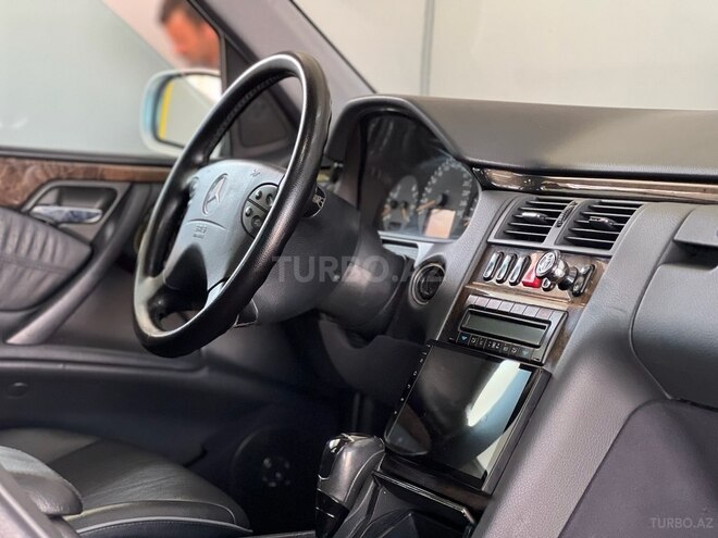 Mercedes E 320 1999, 192,000 km - 3.2 л - Bakı