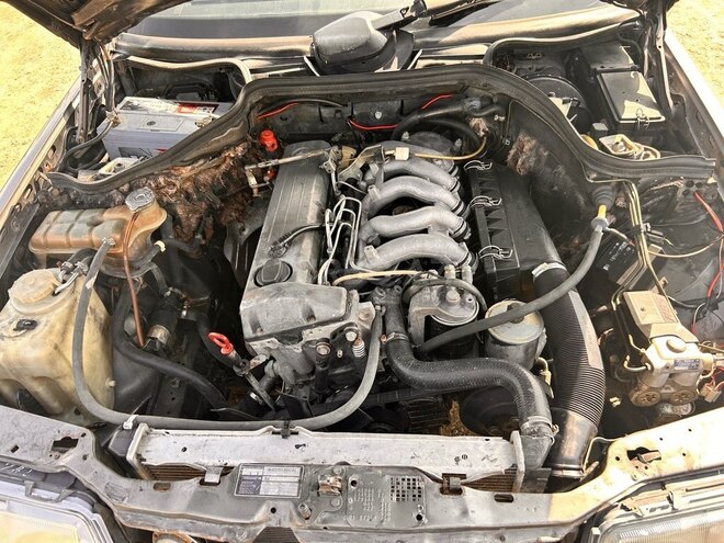 Mercedes E 250 1992, 121,243 km - 2.5 l - Beyləqan