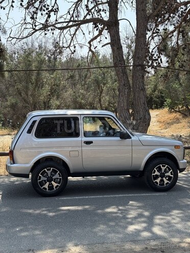 LADA (VAZ) Niva-3