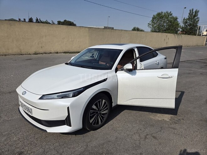 Changan Qiyuan A05 2024, 2,600 km - 1.5 л - Bakı