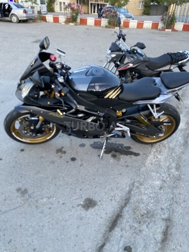 Yamaha YZF-R6-8