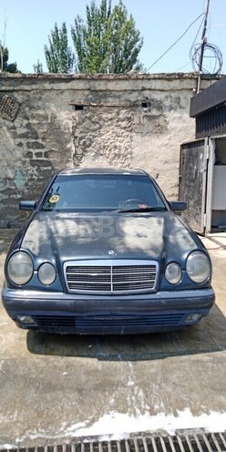 Mercedes E 290 1996, 254,542 km - 2.9 l - Sumqayıt