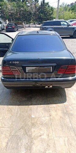 Mercedes E 290 1996, 254,542 km - 2.9 l - Sumqayıt
