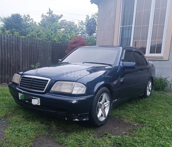Mercedes C 180 1995, 130,000 km - 1.8 l - Zaqatala