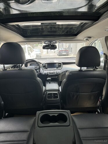 Kia Sorento-10