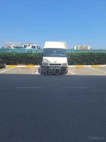 Ford Transit-1