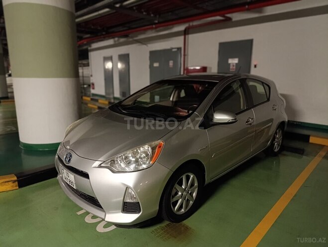 Toyota Prius C-9