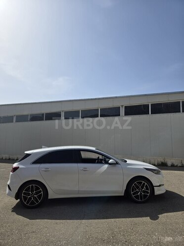 Kia Ceed 2023, 42,820 km - 1.6 l - Bakı