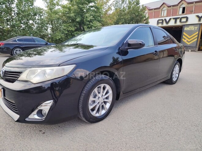 Toyota Camry-3