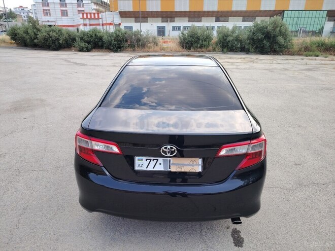 Toyota Camry-8