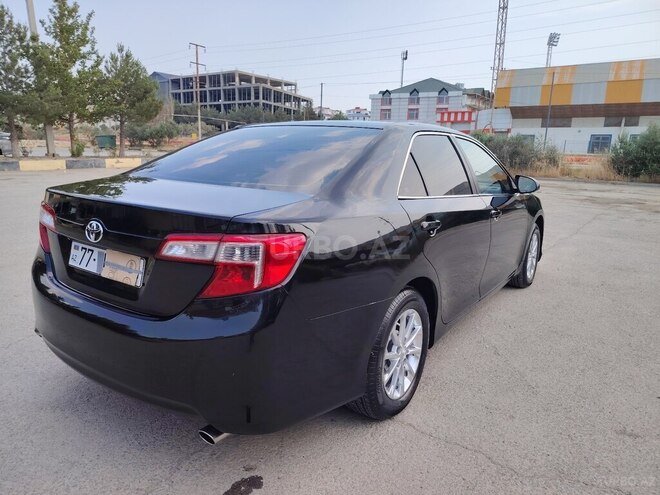Toyota Camry-9