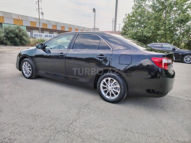 Toyota Camry-11