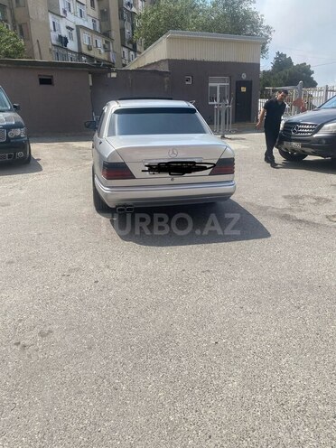 Mercedes E 220 1993, 500,000 km - 2.2 л - Bakı
