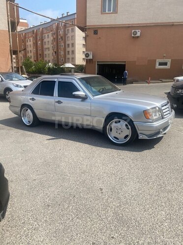 Mercedes E 220 1993, 500,000 km - 2.2 л - Bakı