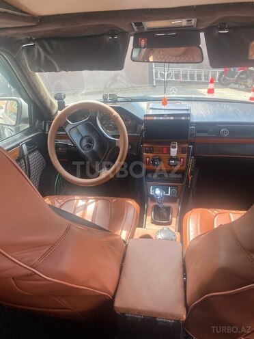 Mercedes E 220 1993, 500,000 km - 2.2 л - Bakı